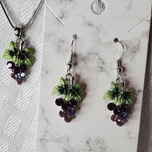 Moving Purple Grape Rhinestones and Enamel Necklace and Earrings